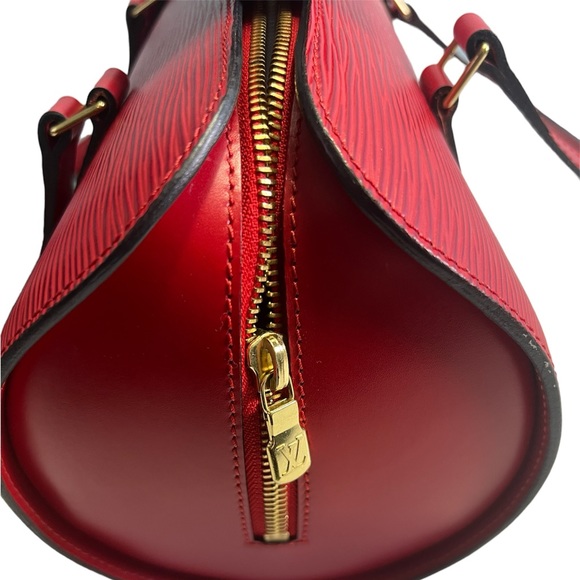 Louis Vuitton  Red Epi Souflott bag with pouch! - Picture 12 of 17